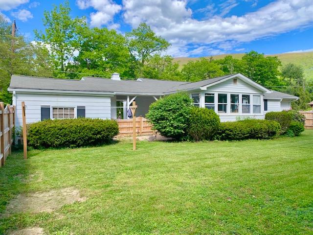 2802 Jackson River Road Covington, VA 24426 - Photo 3 of 26 IMG_6224