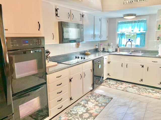 2802 Jackson River Road Covington, VA 24426 - Photo 10 of 26 IMG_6205