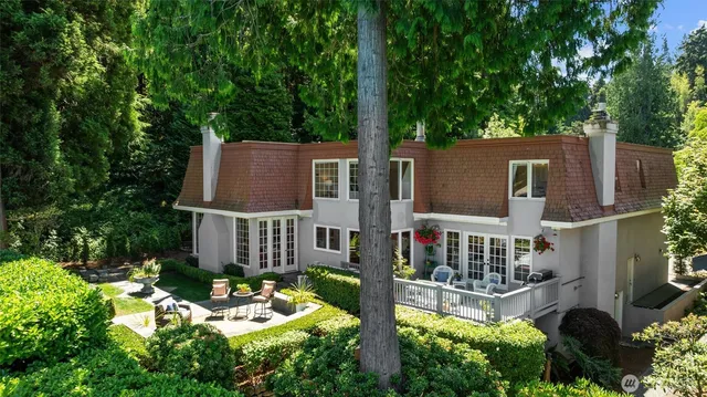 front view of house with a yard