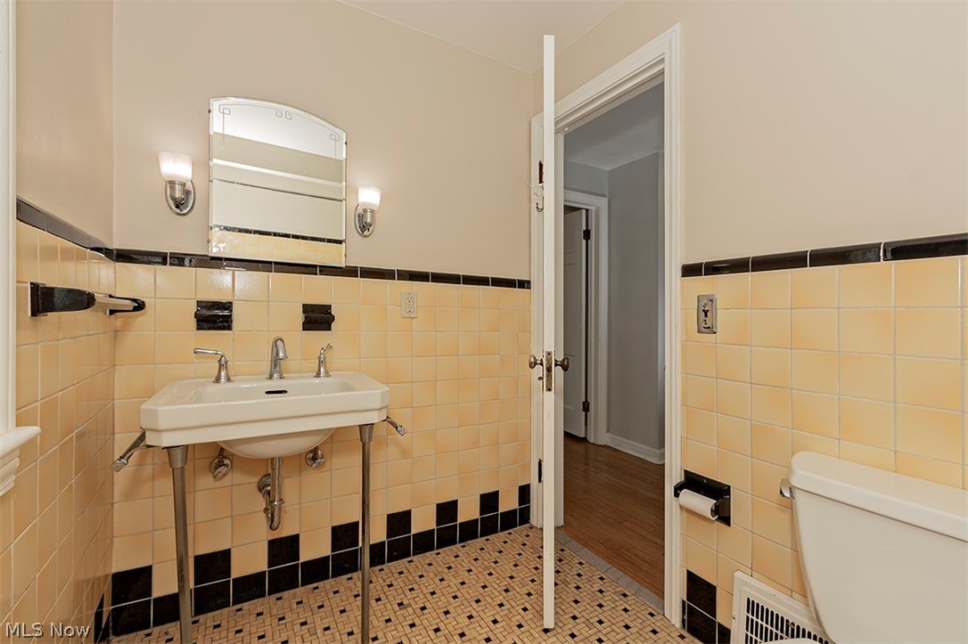 4021 Rosemond Road Cleveland Heights, OH 44121 - Photo 33 of 34