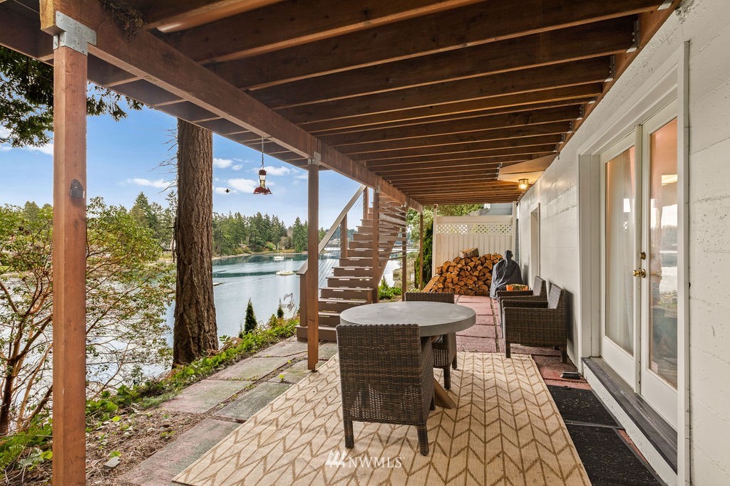 2002 Madrona Point Bremerton, WA 98312 - Photo 30 of 40 a view of a porch with furniture