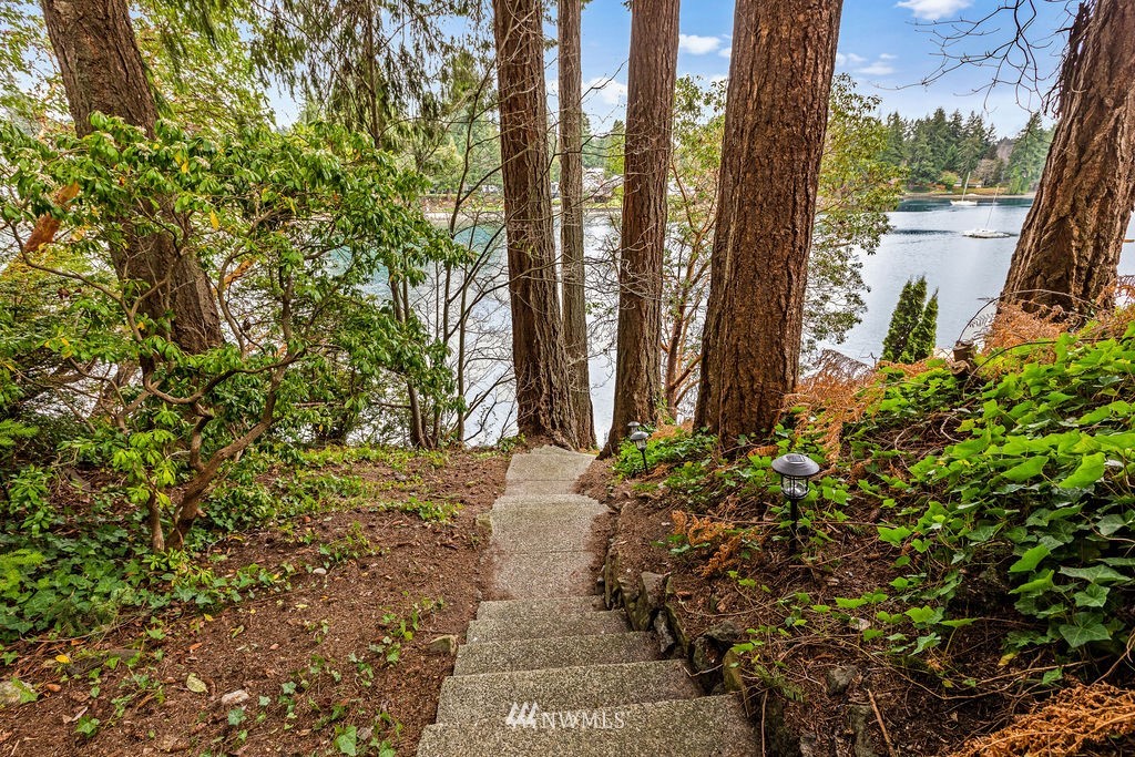 2002 Madrona Point Bremerton, WA 98312 - Photo 31 of 40 a view of a yard with plants and trees
