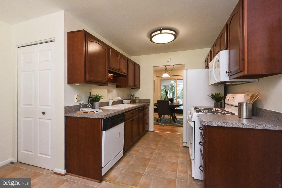 6917 Redmiles Road Laurel, MD 20707 - Photo 7 of 24 Eat in Kitchen