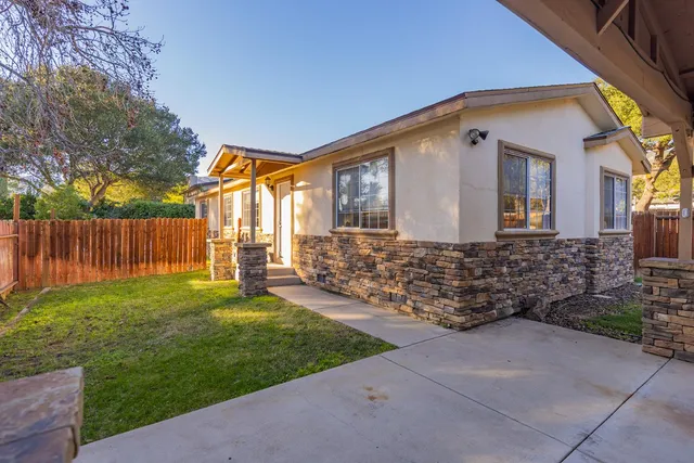 $799,000 | 253 North Poli Street, Ojai, CA 93023