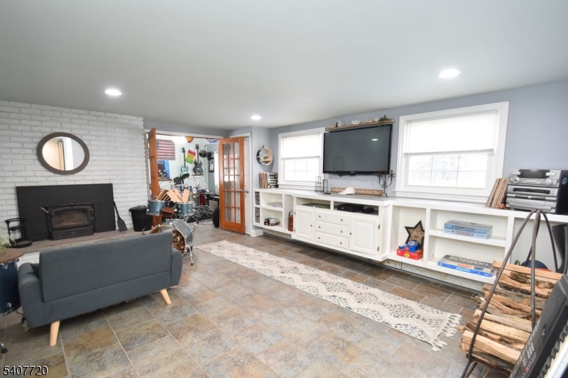 27 Grandview Avenue Oak Ridge, NJ 07438 - Photo 19 of 26