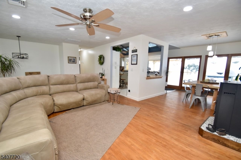 27 Grandview Avenue Oak Ridge, NJ 07438 - Photo 10 of 26