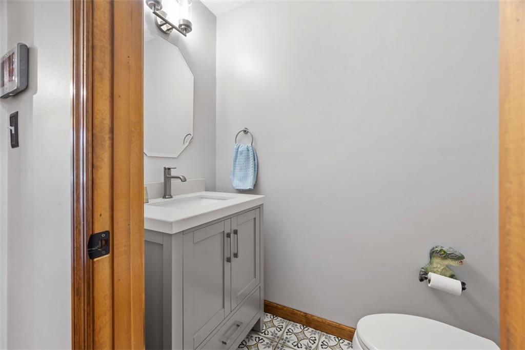 2133 Middle Road Glenshaw, PA 15116 - Photo 13 of 50 Gallery Image 13