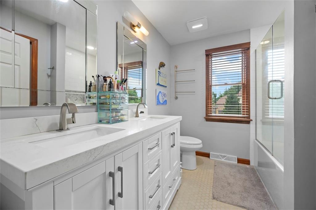 2133 Middle Road Glenshaw, PA 15116 - Photo 32 of 50 Gallery Image 32