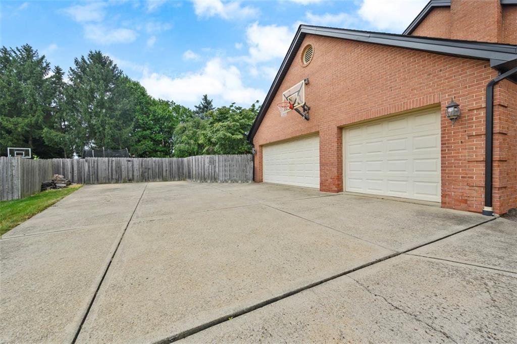 2133 Middle Road Glenshaw, PA 15116 - Photo 45 of 50 Large level parking area