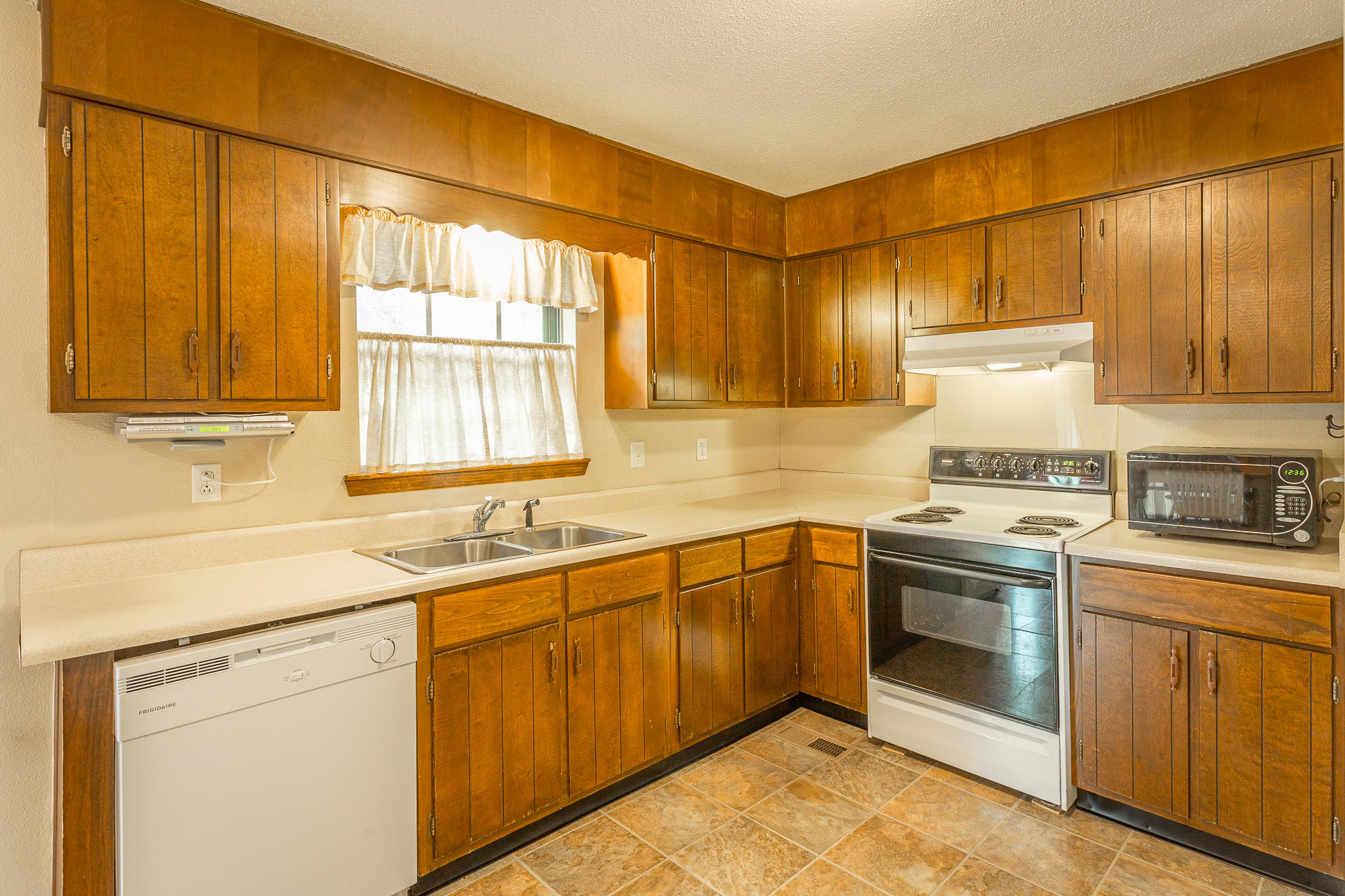 6309 Champion Road Chattanooga, TN 37416 - Photo 5 of 11 6309 Champion Road-7