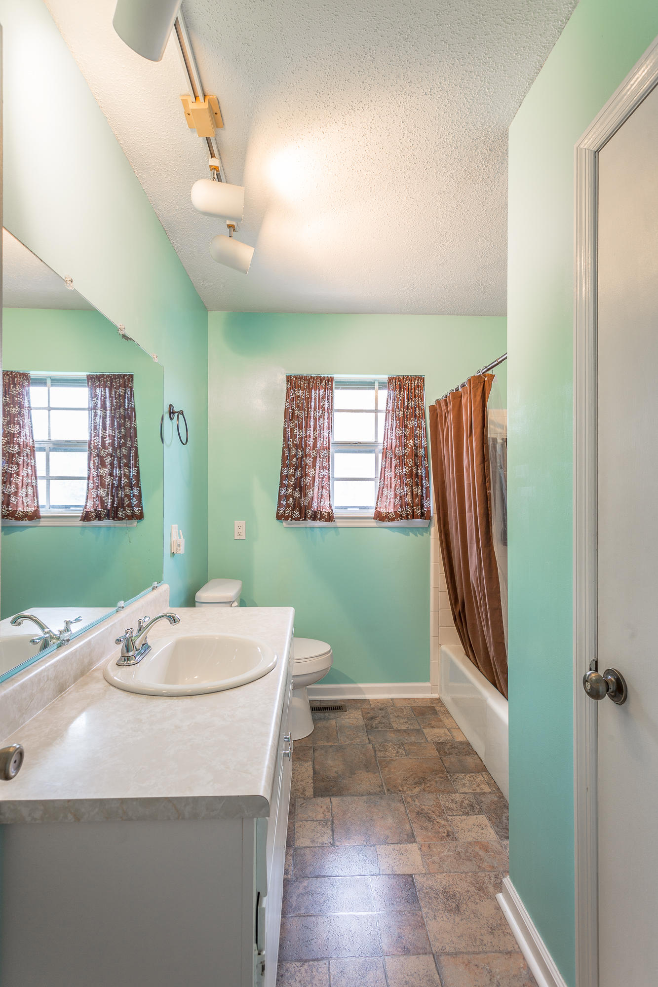 6309 Champion Road Chattanooga, TN 37416 - Photo 9 of 11 6309 Champion Road-24