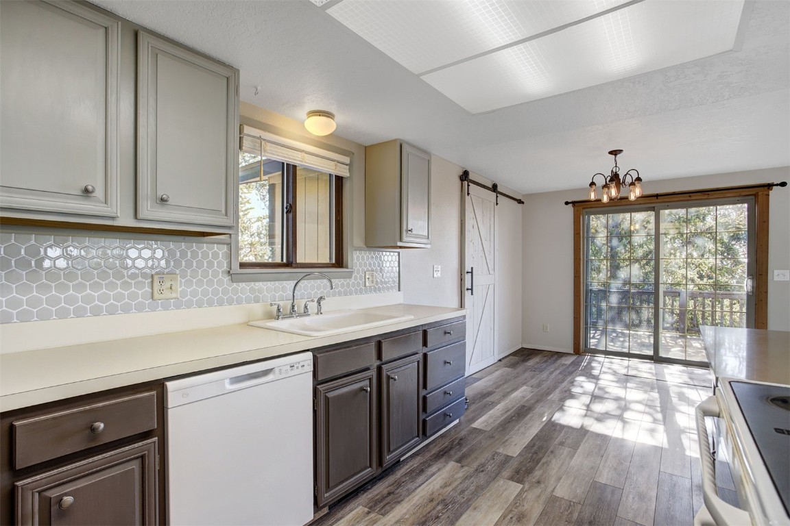 255 Park View Drive Fairplay, CO 80440 - Photo 15 of 37 upper level sunny, bright kitchen