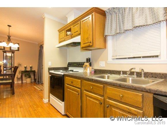 116 Hampton Road Leicester, NC 28748 - Photo 8 of 24