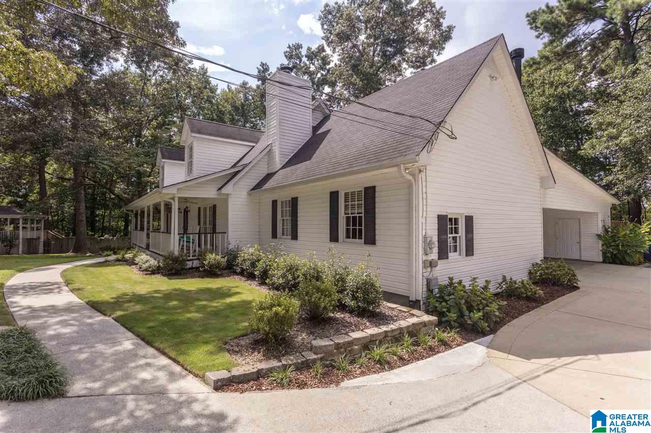 1832 Chestnut Lane Bessemer, AL 35022 - Photo 3 of 46