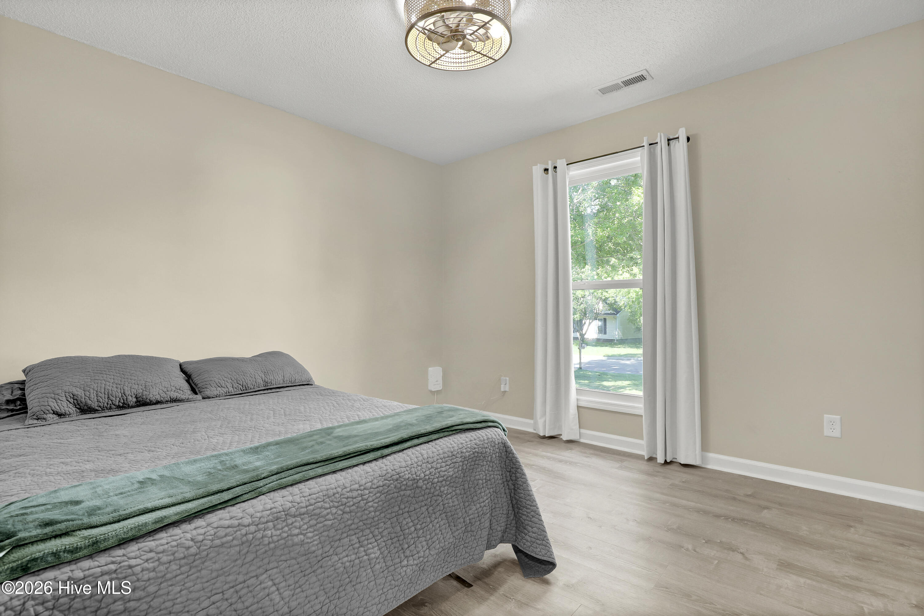 527 Raintree Road Jacksonville, NC 28540 - Photo 21 of 43 Bedroom 2