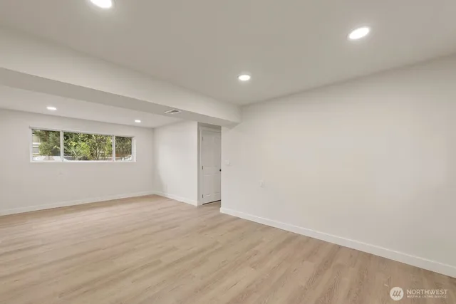 $688,000 | 13033 Southeast 206th Place, Kent, WA 98031