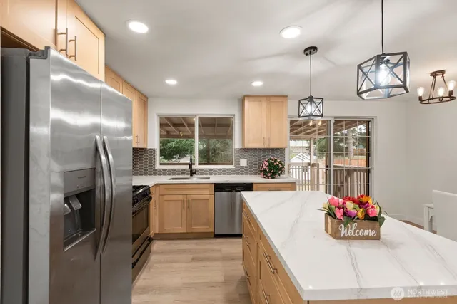 $688,000 | 13033 Southeast 206th Place, Kent, WA 98031