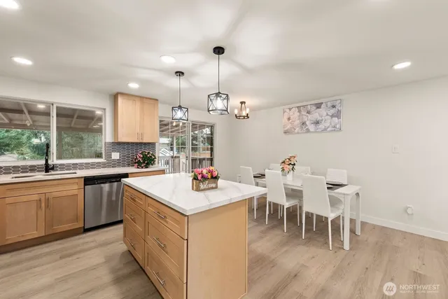 $688,000 | 13033 Southeast 206th Place, Kent, WA 98031