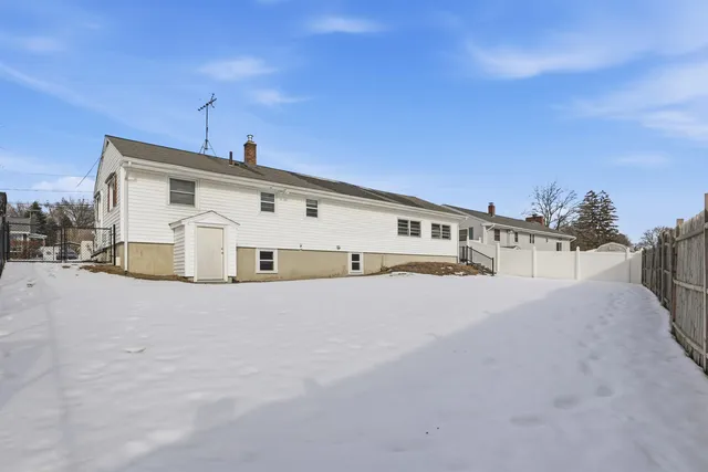 $464,900 | 91 Miami Court, Manchester, NH 03103