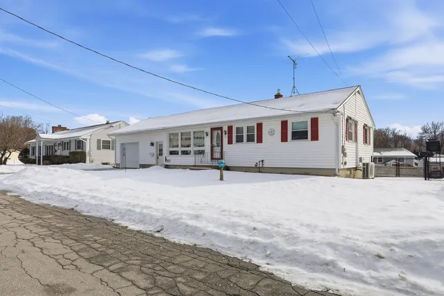 $464,900 | 91 Miami Court, Manchester, NH 03103