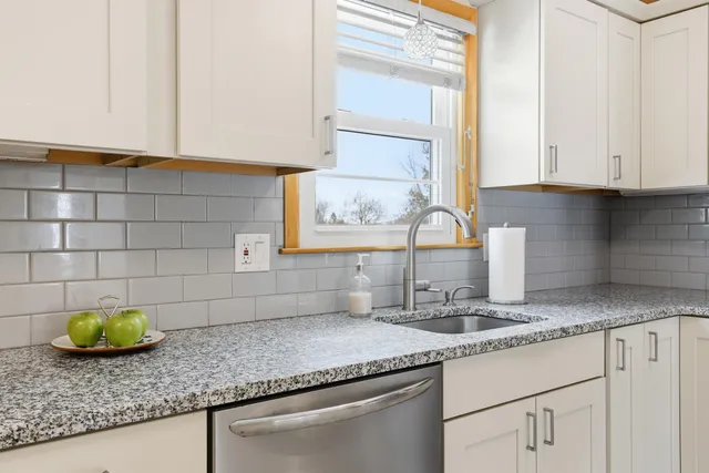 $464,900 | 91 Miami Court, Manchester, NH 03103