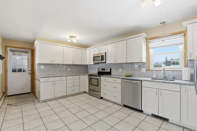 $464,900 | 91 Miami Court, Manchester, NH 03103