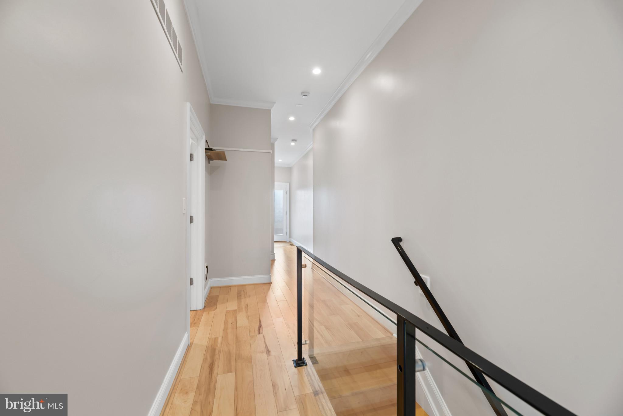 3303 Mueller Street Baltimore, MD 21224 - Photo 16 of 39 Hallway