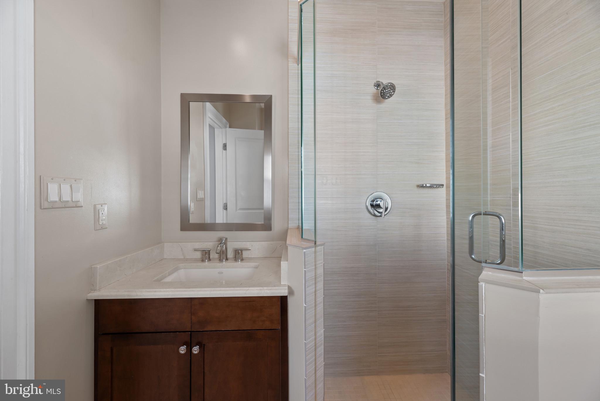 3303 Mueller Street Baltimore, MD 21224 - Photo 20 of 39 Full bathroom