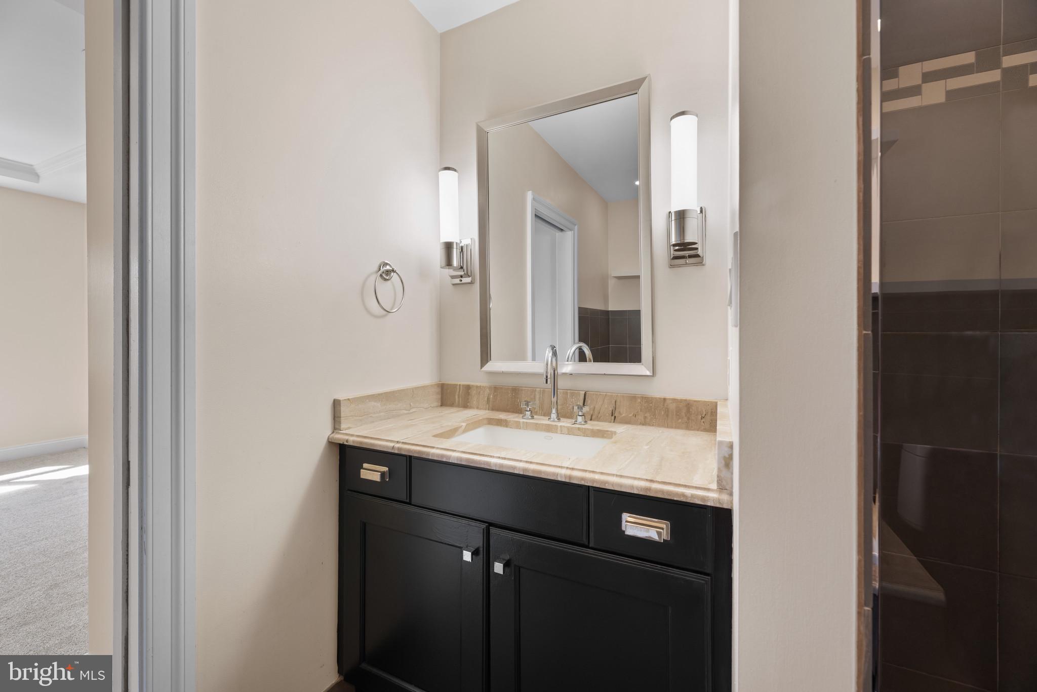 3303 Mueller Street Baltimore, MD 21224 - Photo 24 of 39 Sink