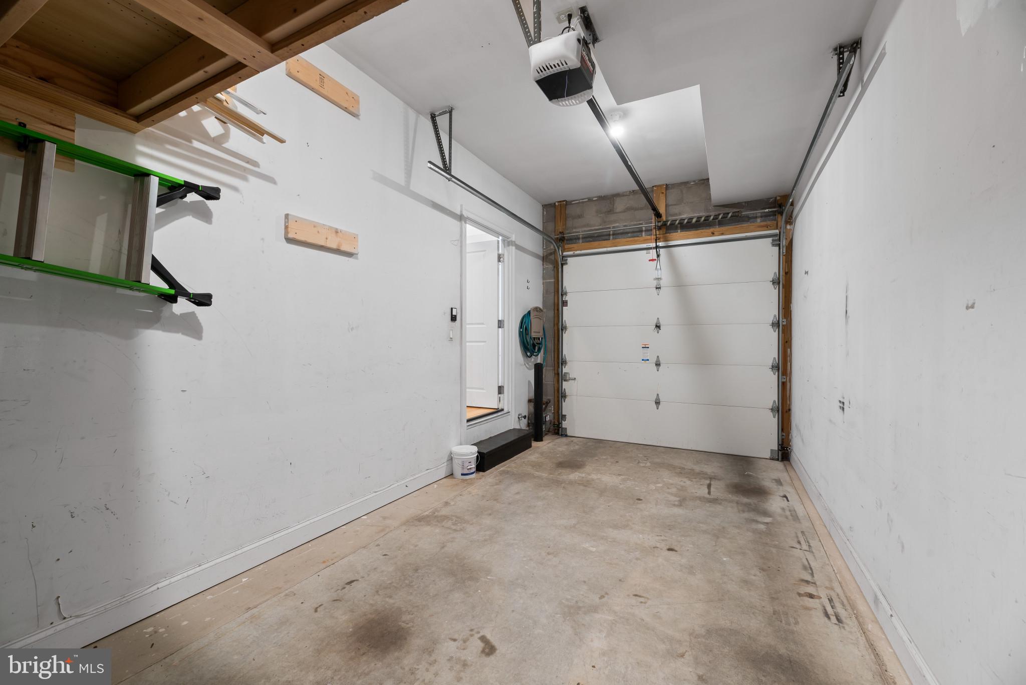 3303 Mueller Street Baltimore, MD 21224 - Photo 28 of 39 Garage