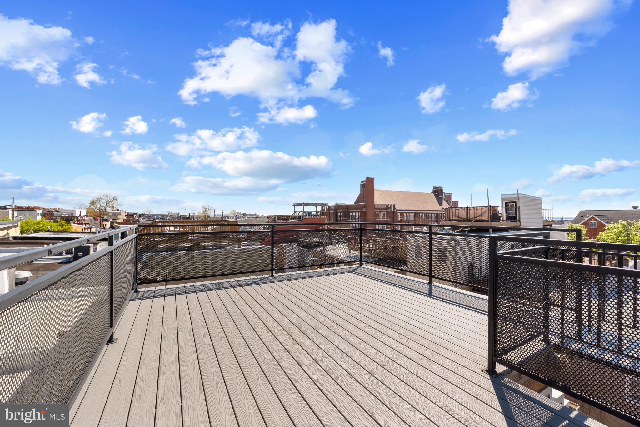 3303 Mueller Street Baltimore, MD 21224 - Photo 31 of 39 Deck