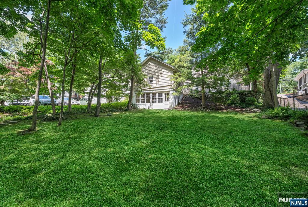 552 Hillcrest Road Ridgewood, NJ 07450 - Photo 23 of 26