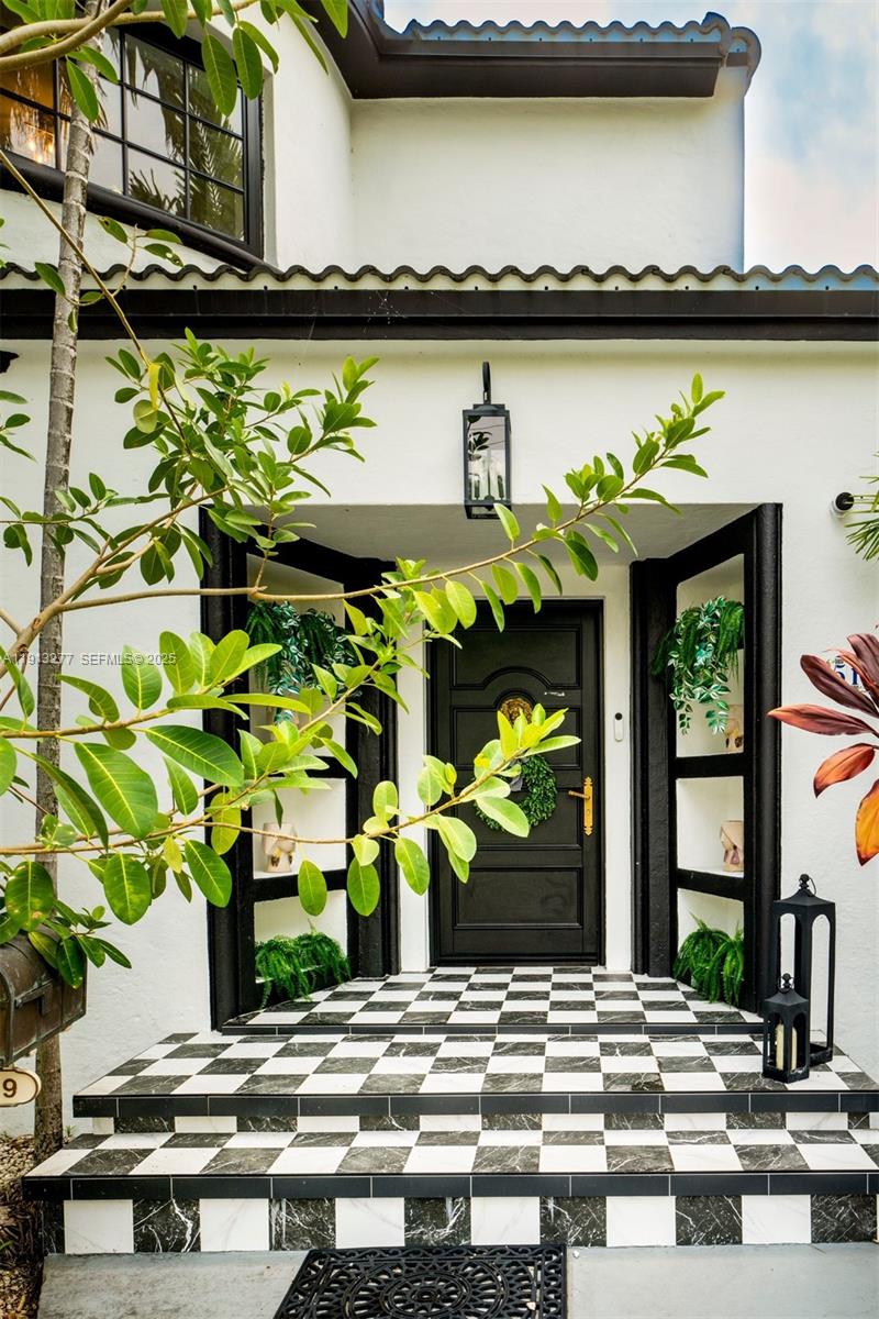 5149 Alton Road Miami Beach, FL 33140 - Photo 4 of 39 Photo 4