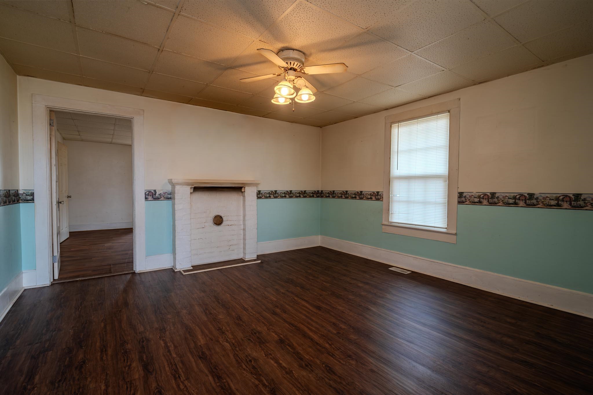 504 Railroad Avenue Gaffney, SC 29340 - Photo 3 of 21