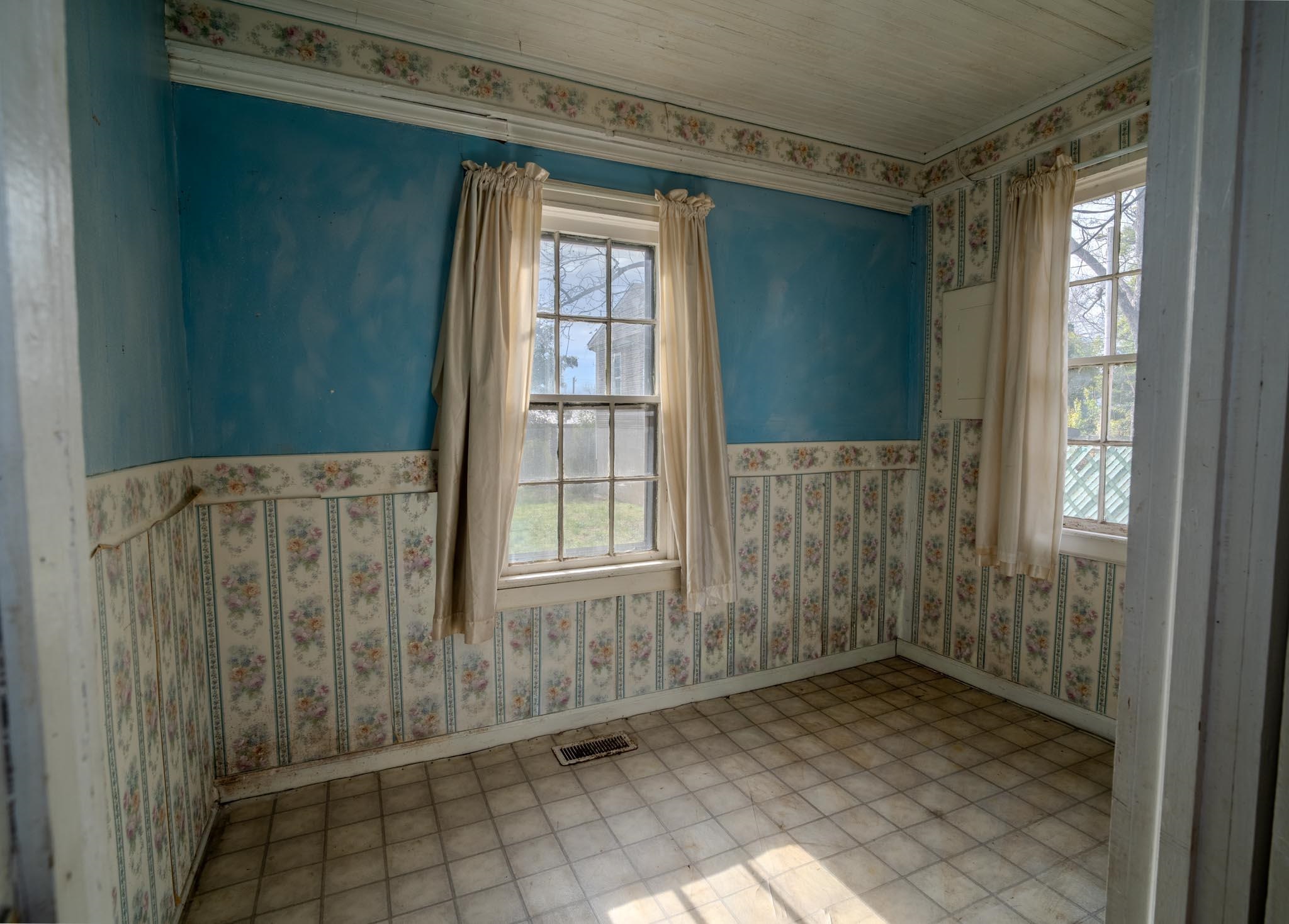 504 Railroad Avenue Gaffney, SC 29340 - Photo 9 of 21