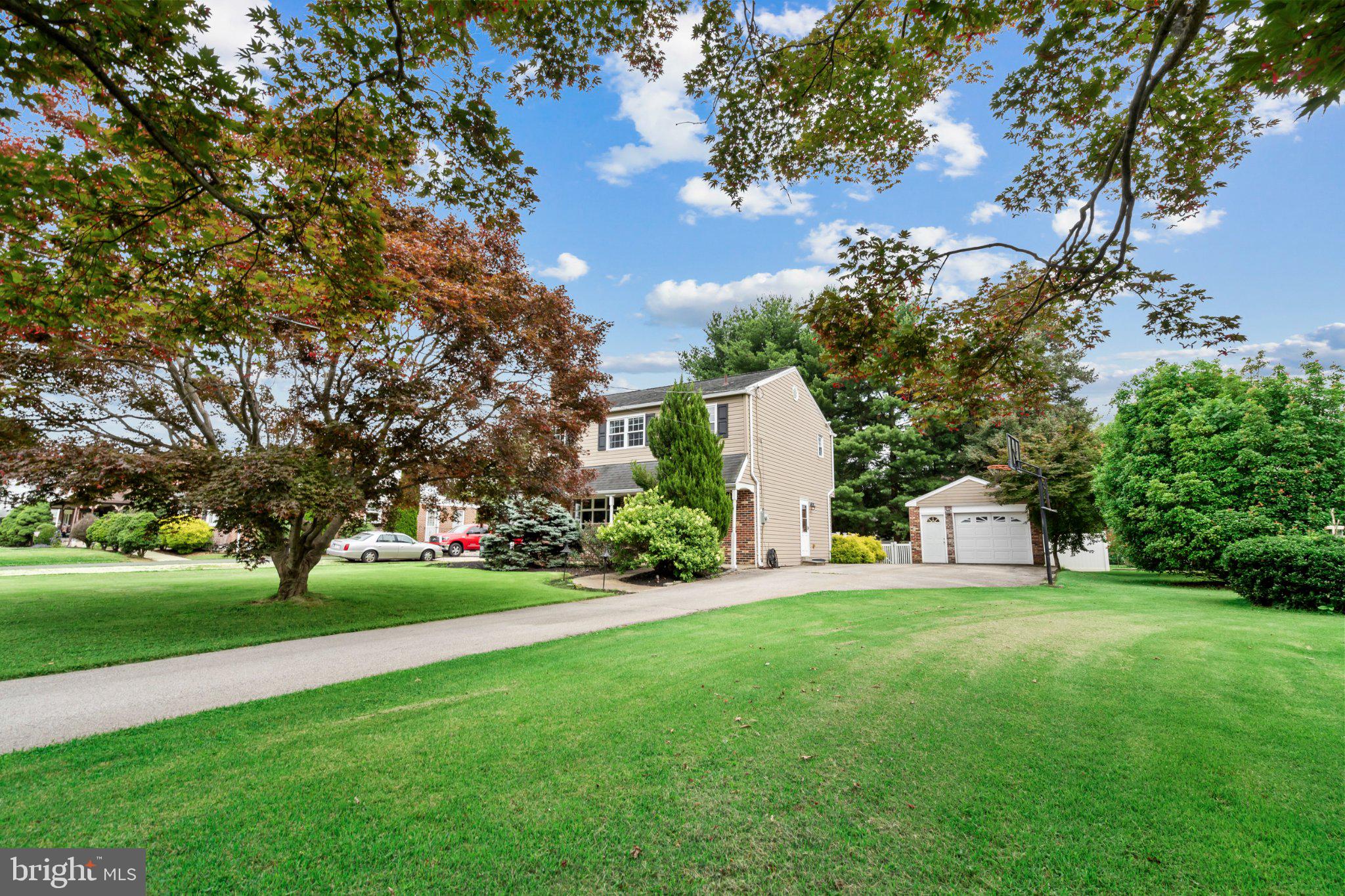 1016 Green Lane Secane, PA 19018 - Photo 2 of 39