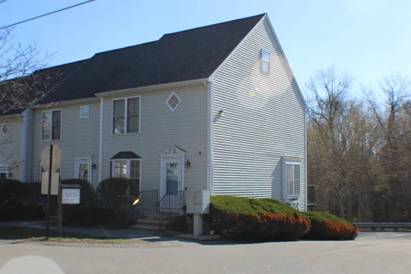 $450,000 | 15 Elm Street, Unit 6, Derry, NH 03038