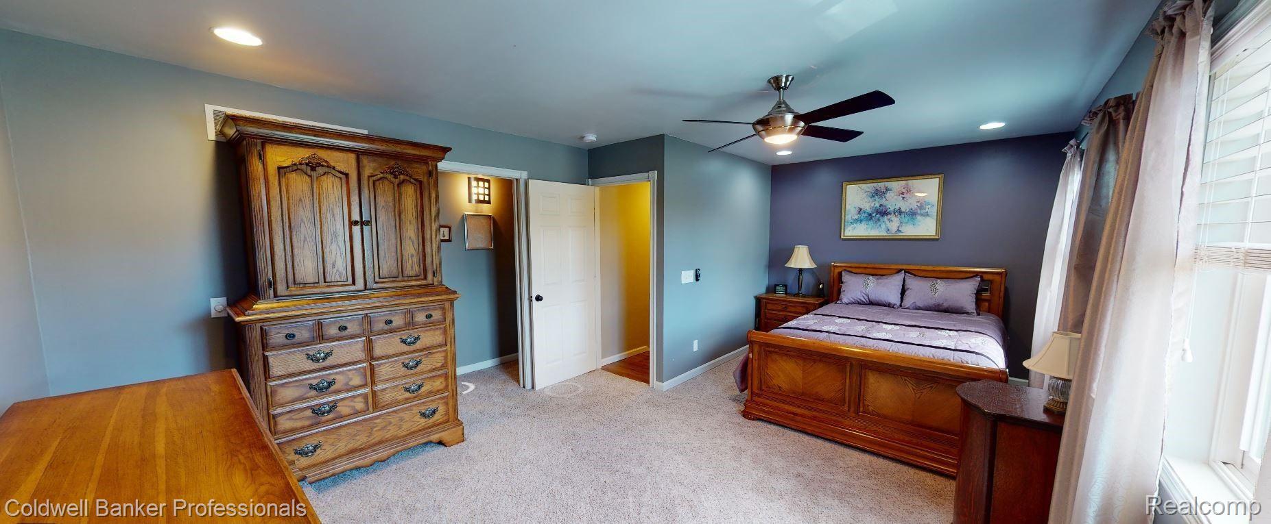 2674 East Burnside Road North Branch, MI 48461 - Photo 30 of 57 master ensuite.JPG