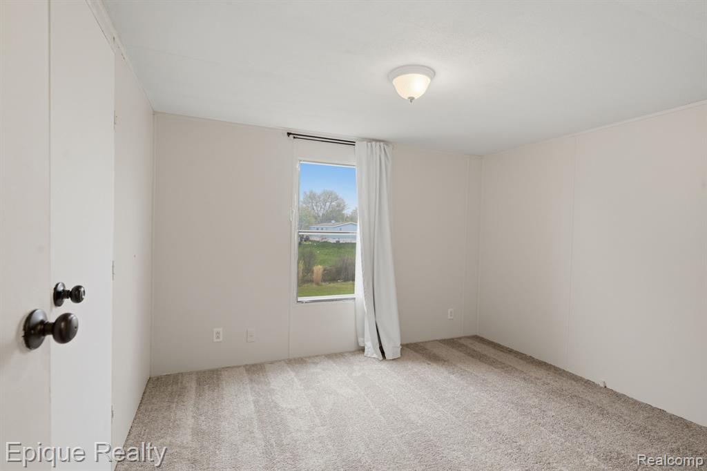 135 Hunters Rill Lapeer, MI 48446 - Photo 17 of 25