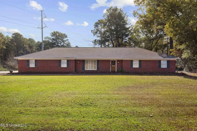 $254,500 | 1430 Sunset Drive, Canton, MS 39046