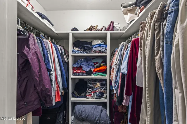 $254,500 | 1430 Sunset Drive, Canton, MS 39046