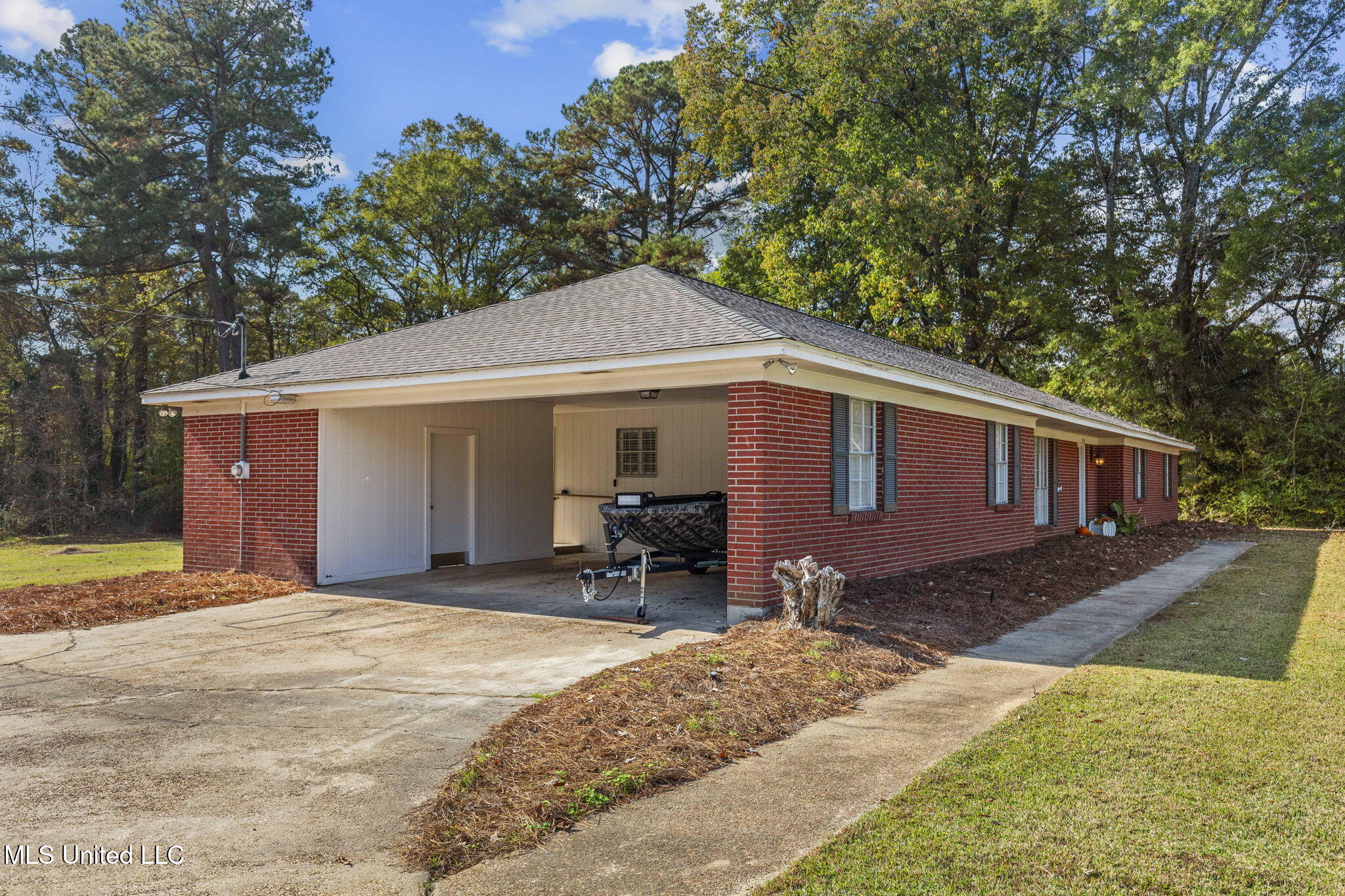 1430 Sunset Drive Canton, MS 39046 - Photo 5 of 46 5-web-or-mls-1430 Sunset-5