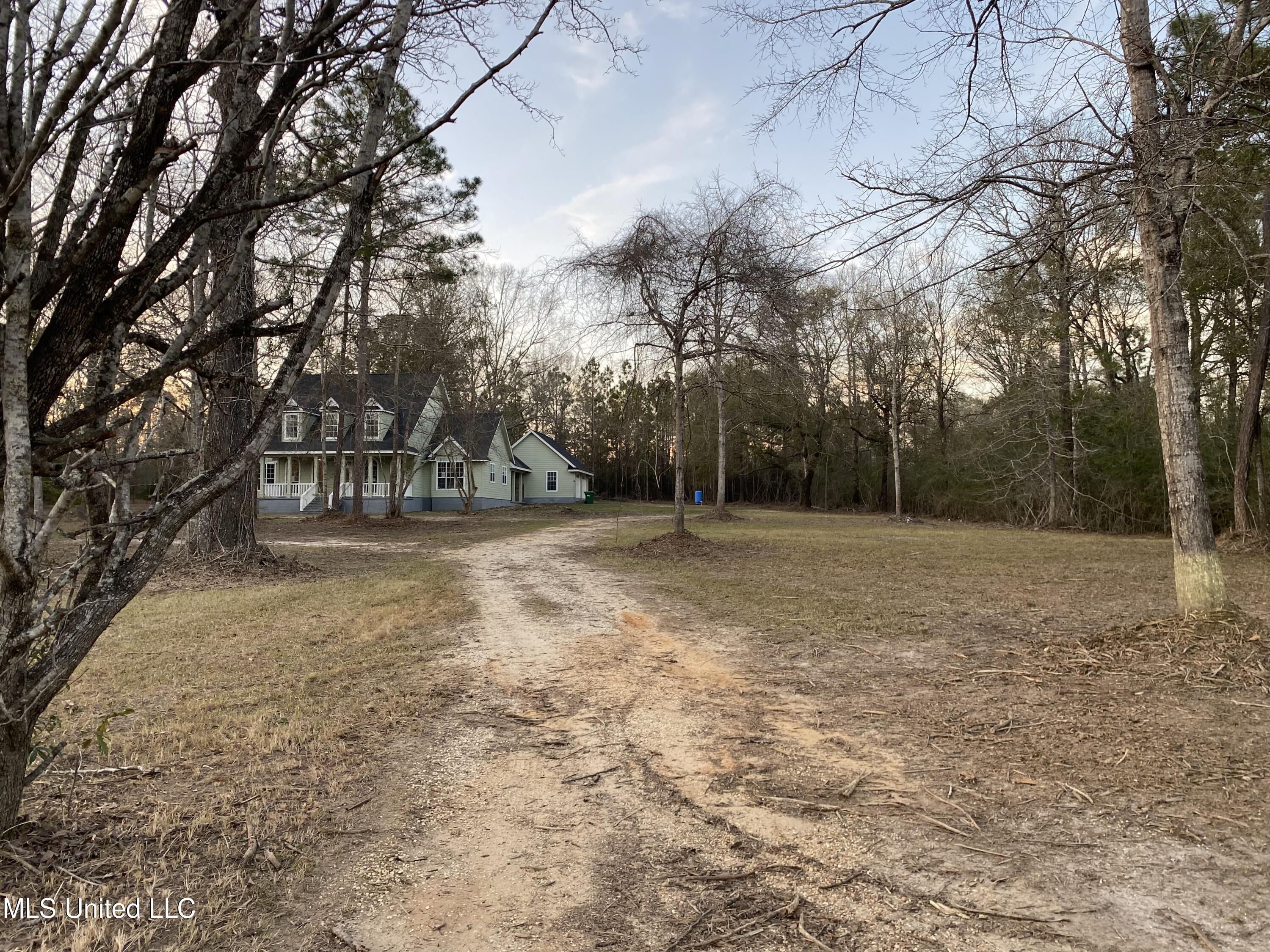 19501 Busby Road Vancleave, MS 39565 - Photo 3 of 42 D9624D48-6071-4A86-B372-D5BEC9ED5BB6
