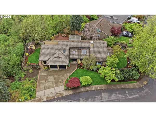 $979,500 | 14400 Northwest Oakhills Drive, Beaverton, OR 97006