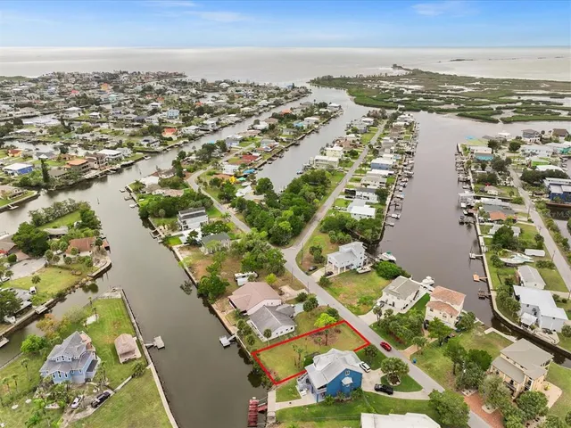 $199,900 | 3468 Minnow Creek Drive, Hernando Beach, FL 34607