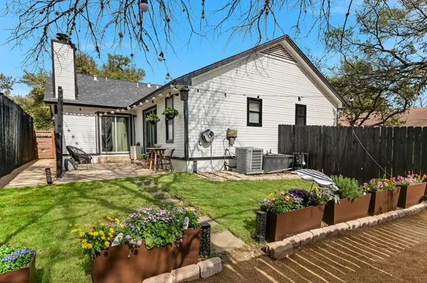 $364,000 | 2605 Garrettson Drive, Unit B, Austin, TX 78748