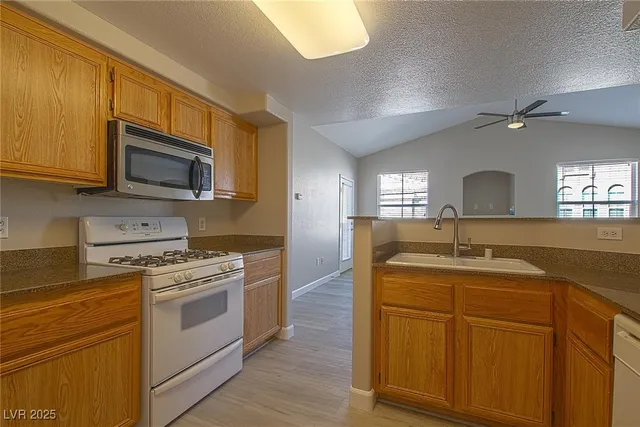$1,450 | 10550 West Alexander Road, Unit 2127, Las Vegas, NV 89129