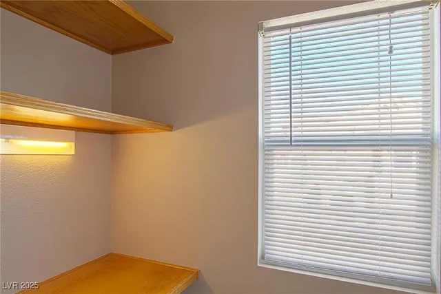 $1,450 | 10550 West Alexander Road, Unit 2127, Las Vegas, NV 89129