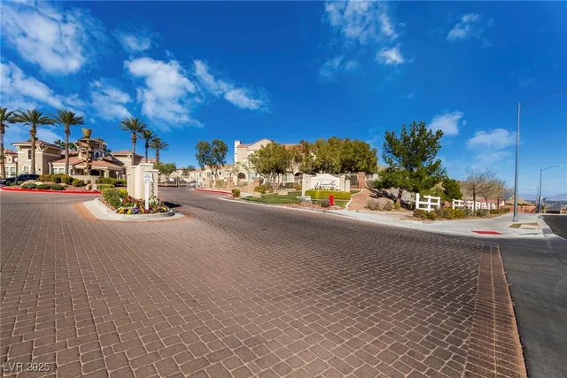 $1,450 | 10550 West Alexander Road, Unit 2127, Las Vegas, NV 89129