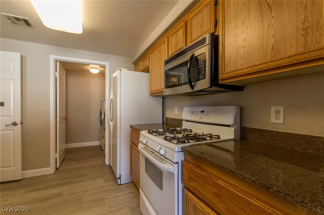 $1,450 | 10550 West Alexander Road, Unit 2127, Las Vegas, NV 89129